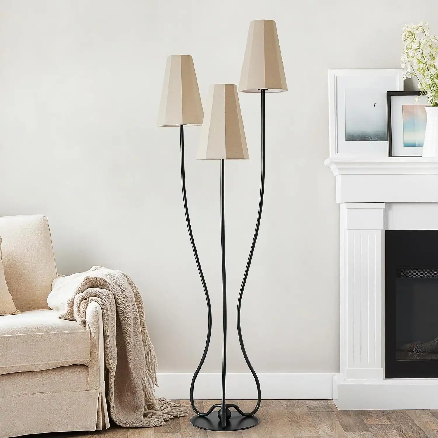 Sculptural Lamps With Curved Bases